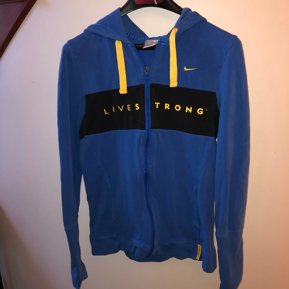 Nike Tops - Nike Lance Armstrong “Live Strong”Thick Tie Hoodie
